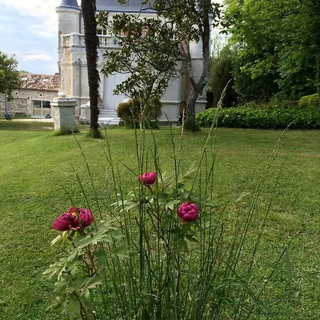 Chateau Charbontiere * Sers (Charente)