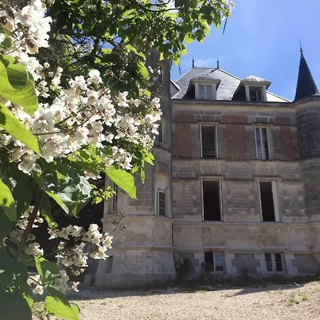 לינה וארוחת בוקר Chateau Charbontiere *