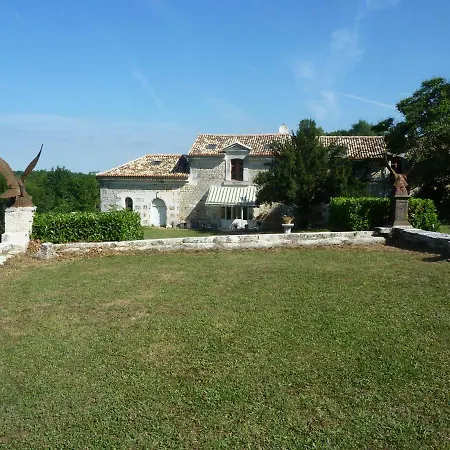לינה וארוחת בוקר Chateau Charbontiere Sers (Charente)