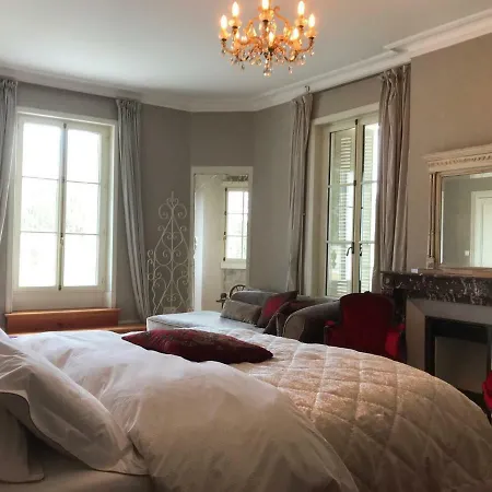 Chateau Charbontiere * Sers (Charente)